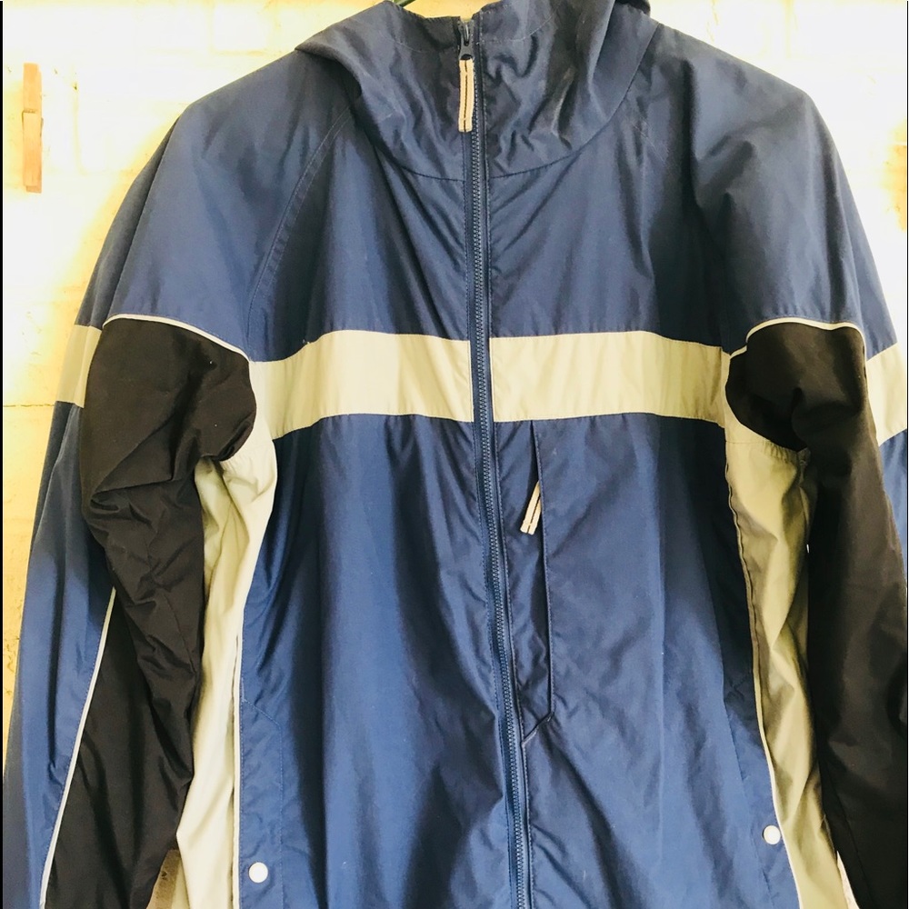 Columbia rain/windbreaker jacket!
